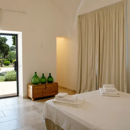 Designer villa with pool in Itria Valley