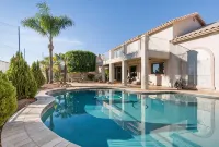 Luxury 5Br Designer Home w/ Private Pool, Newly Renovated in Aug25 - Jacuzzi