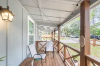 Cozy Duplex Retreat - Beaches, Hospital, Dining