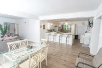 Breathtaking Seafront,  5 bdrm Guesthouse in Jimmit. Perfect for groups. - Wifi