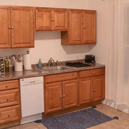 Cozy 2BR-Walk to Tufts & Green Line, Near Boston!