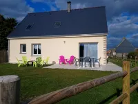 Charming cottage near the sea Hoteles en Saint-Germain-sur-Ay