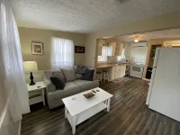Cozy cottage for a couple's weekend get away! - 3-Star