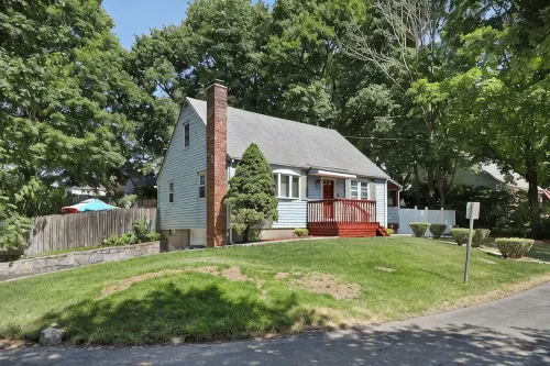 Home Sweet Home in Danbury - Boutique