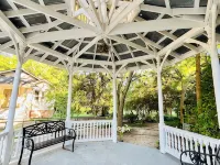 1926 Guest Cottage at River Landing 코빙턴 호텔