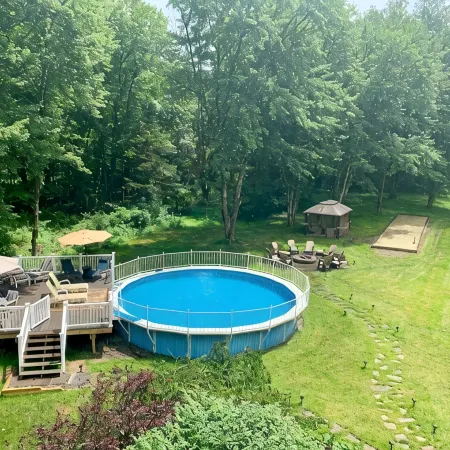Beautiful Saugerties Rental -Pool, Fire Pit, Close to Hits, Hiking, Festivals