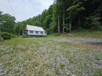 1 BR/1BR Lofted Cabin West Virginia Hatfield McCoy ATV Trails