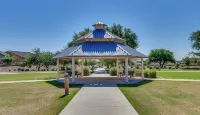 Spacious 4-bedroom house with Pool, WiFi and AC in brilliant Buckeye