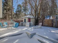 The Lilac Cottage is a charming 2-bedroom house in Cloudcroft with fenced yard! Hotels in Cloudcroft