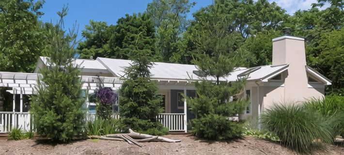 Shorewinds Beachhouse Garden Gate Opens Directly to Beachpath No Roads to Cross! Hotels in Chikaming Township