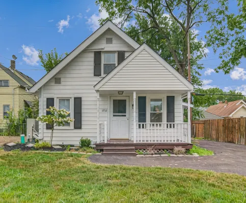 Cozy Chalet Bungalow in West Park - Cleveland - Bungalows