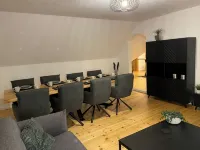 Spacious vacation apartment for up to 8 people, within walking distance of the center.