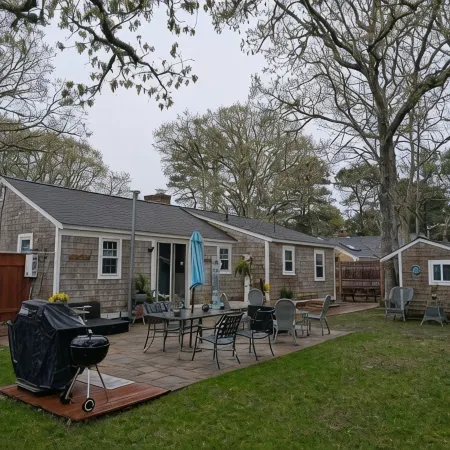 New updates. Walk to Beach Cottage 10 min. South Village Beach