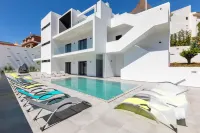 Luxury 47 - Deluxe Villa - Huvilat