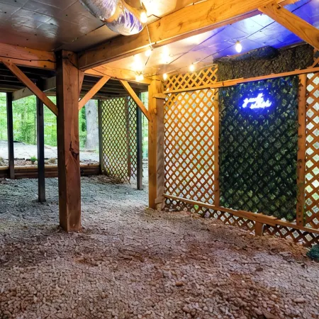 Tranquil & Stylish: Wineries, Hiking, 5min to Town, Hot Tub, Firepit, King bed