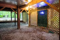 Tranquil & Stylish: Wineries, Hiking, 5min to Town, Hot Tub, Firepit, King bed - 4성급