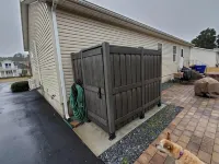 PRICE DROP - HIGHLY RATED! Cozy, single family home close to beach and golf
