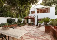 Waterkloof Apartments - Bed and Breakfasts