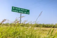 The Grassy Ridge House. Only 5 min from Rocker B Baseball Ranch! Sleeps up to 18 - Homestays