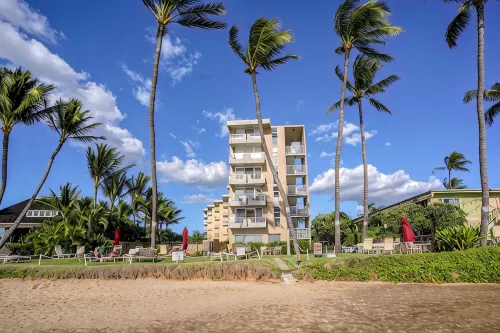 Summer Special Pricing!  Oceanfront · Private Lanai · Heated Pool · Sunsets - balcony