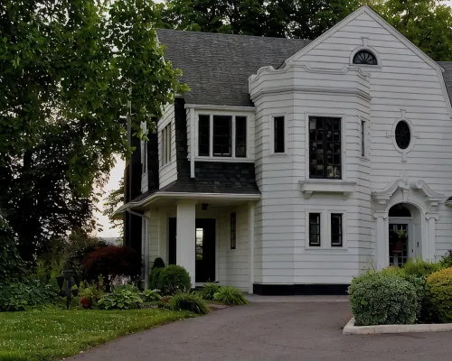 Westerlook Farm -  Willamette Valley Luxury Vacation Rental - 3 Master Suites カールトンのホテル