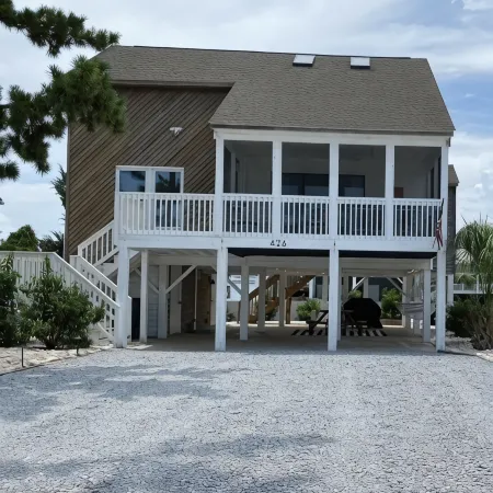 Sunset Beach HGTV Winner! Great Location, Steps to Beach!