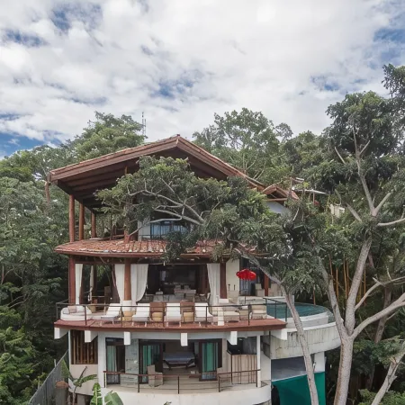 Ultra Luxury Villa with Gorgeous Views & Private Pool, Theater and Game-room