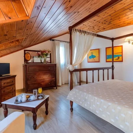 Spilia Village Hotel & Villas
