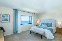 VANDERBILT BEACH- BEACHFRONT 2 BEDROOM, 2 BATHROOM CONDO...SIMPLEY GORGEOUS! - Beach