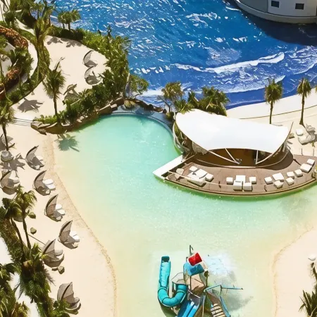 Azure Paris Hilton Beach Resort & Residences @ 1932 Maui Tower
