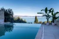 Achillion Luxury Corfu Villa - Merinäköala