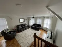 Spacious 2 Bedroom Apartment-Just Steps to Thames St & Waterfront! - Condos