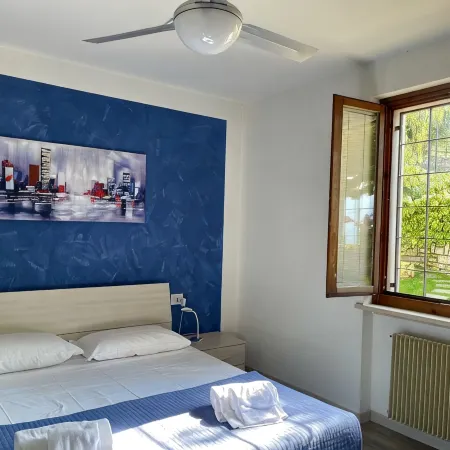 PANORAMIC APARTMENT SITUATED IN THE TOWN CENTER WITH LAKE VIEW