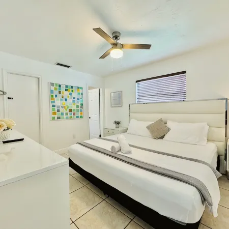 Sunrise Family Haven: Private Pool & Scenic Vistas