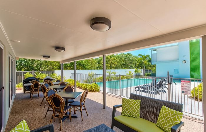 Mackay Oceanside Central Hotel Official