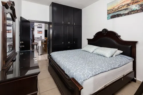Modern Lux Town Home, 5 Min from Public Beach & Walmart - 2 étoiles
