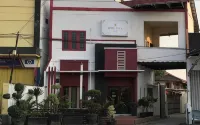 Hotel Adis Syariah - Bintang 2