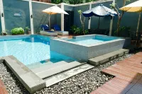 Grand Kurnia Hostel - Pensions