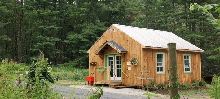 Sunny Chalet Nestled in the Woods of Ashfield Hotels in Franklin County