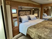 Lakeside 5th Wheel on beautiful Nelson Lake Ξενοδοχεία στην πόλη Lenroot
