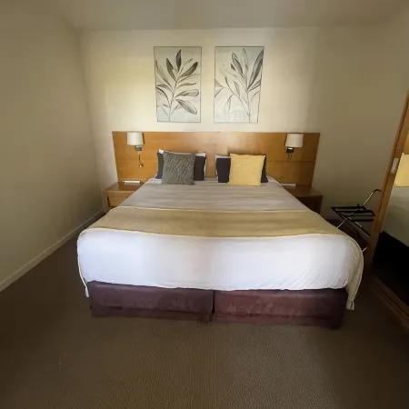 Nicest 1 Bdrm Top Floor Unit Ocean Views Pool Spa Walk to Marina