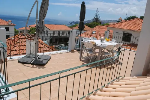 GuestReady - Vila Rosa - Renovated Seaviews House - Bungalows