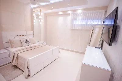 14th Floor Modern Ocean, Beach & Pool View Apartment in Juan Dolio のホテル