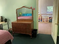 Home in the Woods - Big, Acreage, Nature Oasis, King Bed, Giant Windows - Homestays