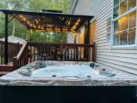 Mohawk Kudil in Poconos !Njoy Your spring with Hot Tub, Private Pool & Game Room - Villas