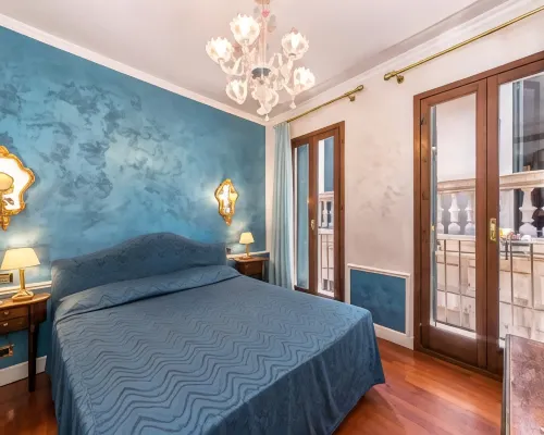 Hotel Pantalon Hotels near A Plus A Gallery