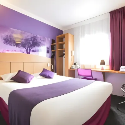 Kyriad Arles Hotel berhampiran L'espace Van Gogh