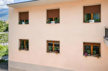 阿莫尼婭住宅旅館