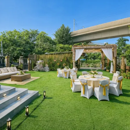 Hotel Lagoona and Banquet Hall Отели рядом с достопримечательностью «Северный Дели»