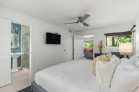 Chic Fort Lauderdale Getaway w/Private Heated Pool - 4-Star